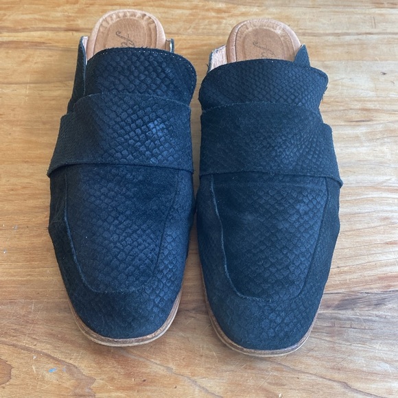 Free People At Ease Mule Loafers in Black Faux Snakeskin - Picture 6 of 7